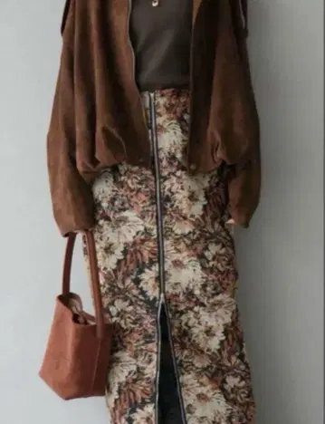 lumier 뤼미에 같은 형태 고블랑 프론트 지퍼 타이트 스커트 베이지