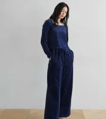 새상품 searoomlynn / 벨로아 파일 SQUARE 넥 상의