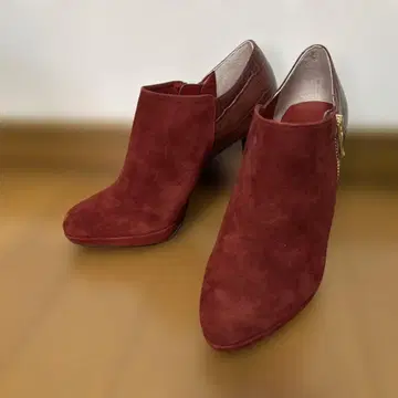 다이애나 와인 레드 스웨이드 크로커다일풍 부티 23cm