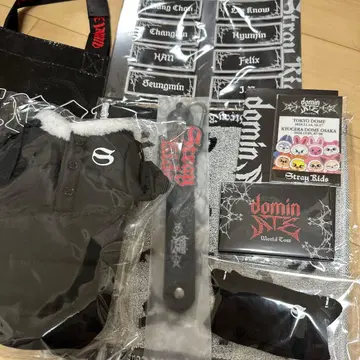 StrayKids dominATE 돔 스키즈 업그레이드 굿즈 결품 없음