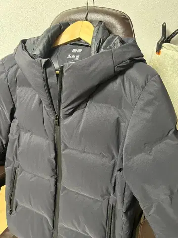 [유니클로] 심리스 다운 파카 남성용 S 여성용 M 상당