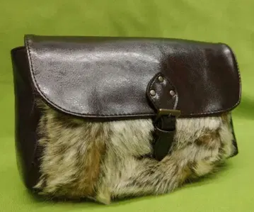 인조 모피 포함 웨스트 파우치 힙백 인조 가죽