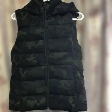 유니클로 다운 베스트 L 사이즈