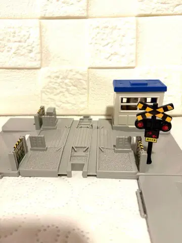 프라레일 건널목 레일 풍경