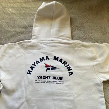 HAYAMA MARINA 후드 부착 후드티
