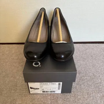 ECCO 블랙 펌프스 38