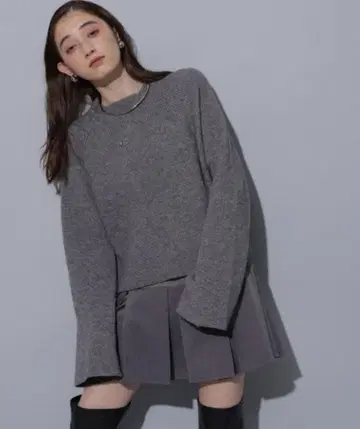 [Rirandture] 크롭 니트 x 턱 미니 스커트 SET 그레이