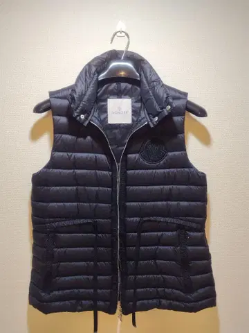MONCLER 블랙 다운 베스트