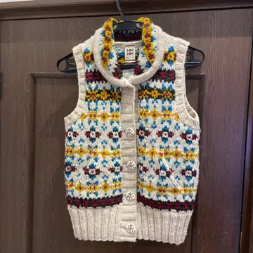 THIRD SIX 니트 베스트