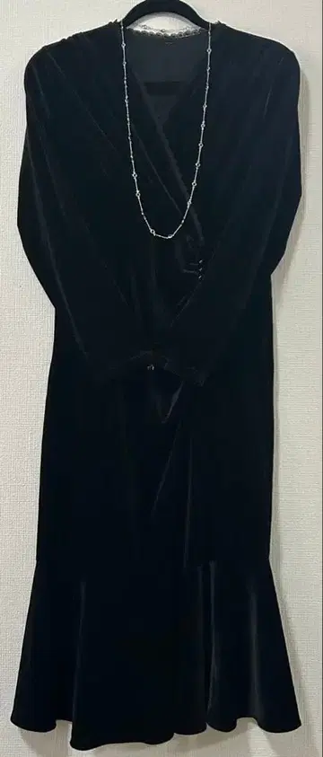 [ 새상품급 ] 블랙 벨로아 롱 원피스