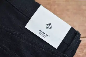 stabilizer gnz 0-03 타이트 스트레이트 데님 블랙 데님