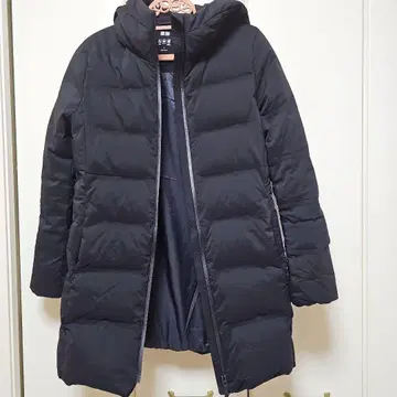 [ 새상품급 ] 유니클로 심리스 다운 숏코트 블랙 S 블랙