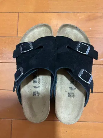 Birkenstock 블랙 샌들 35