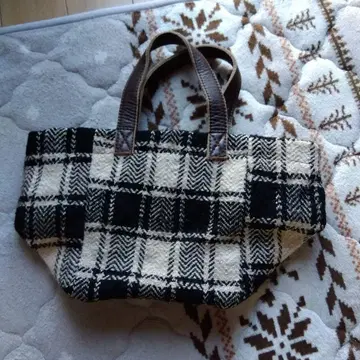 그랑피에 체크 무늬 토트백