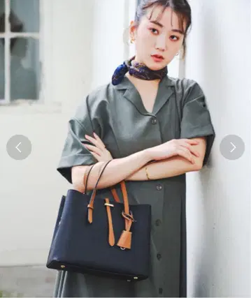 [ RODE SKO ] 참 장식 미들 백 [ Msize ]