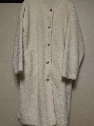 캐틀세존 화이트 보아 코트