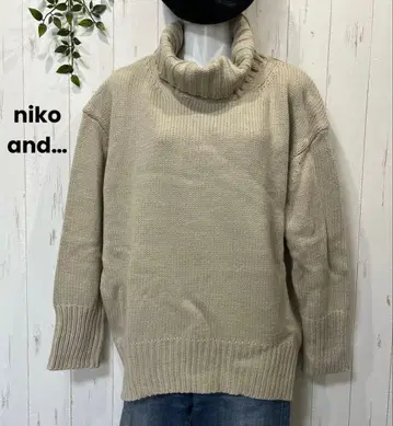 [새상품급] niko and - 베이지 양모 혼방 터틀넥 니트 스웨터 M