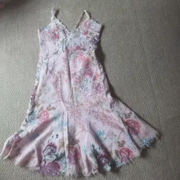 꽃무늬 고급 레이스 드레스풍 원피스