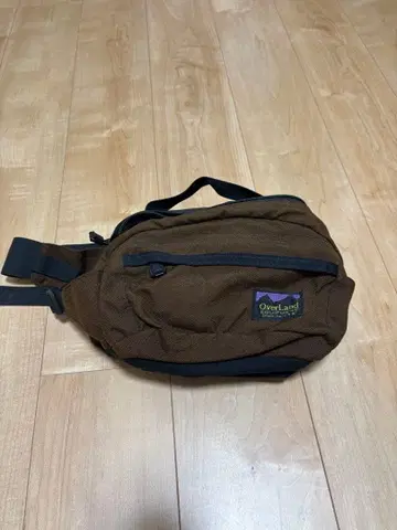 OverLand 바디백 브라운