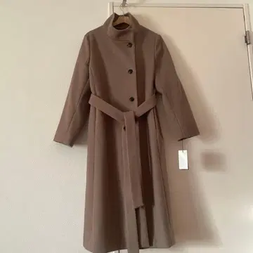 브라운 롱 코트 버튼 포함