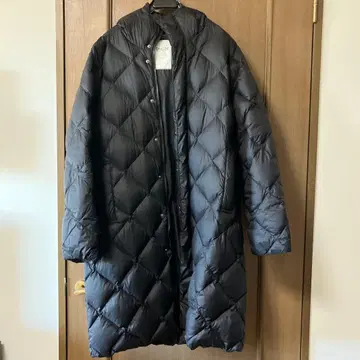 TAION CITY LINE 다운 자켓 블랙