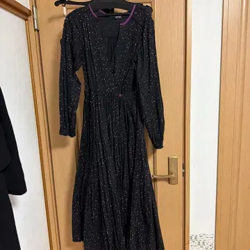 Velinica 블랙 핑크 도트 롱 드레스