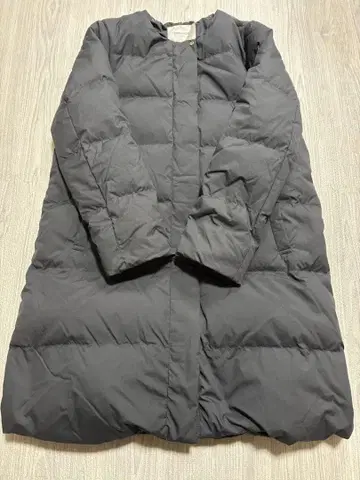 오파크 클립 뮬러 다운 블랙 노카라 M 사이즈