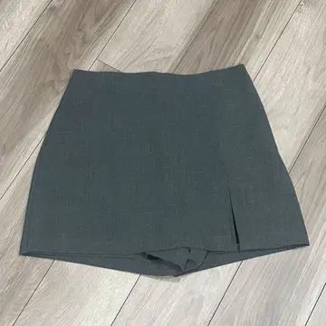 ZARA 슬릿 디테일 스코트