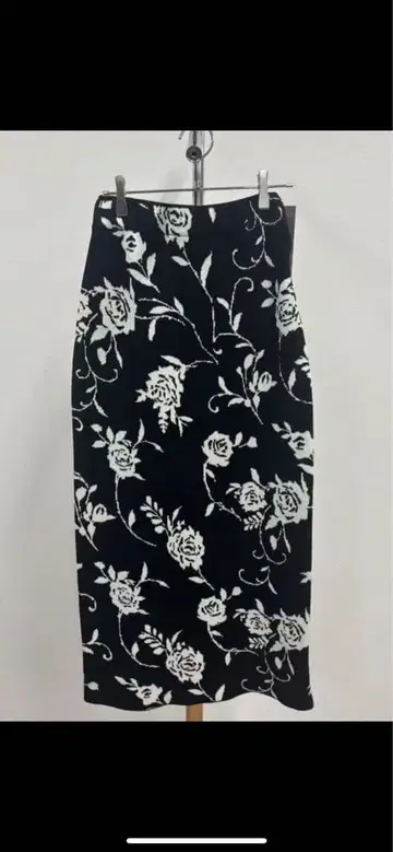 장미 니트 스커트