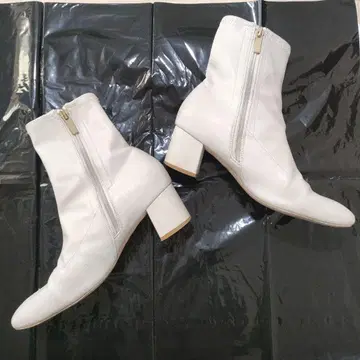 [루타론] 지퍼 달린 숏부츠 화이트 L 사이즈 힐 5.5cm