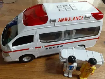 소리 나는 빛나는 구급차