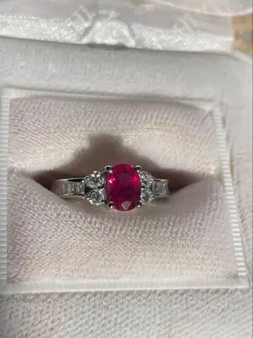 루비와 다이아몬드 플라티나 반지 10호