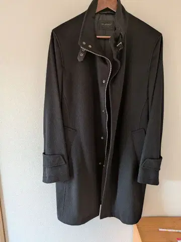 블랙 체스터 코트