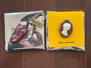 Mrs. GREEN APPLE 미세스 바벨탑 가챠 깃털 카메오 빨간색