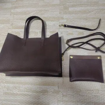 다크 브라운 가죽 토트백
