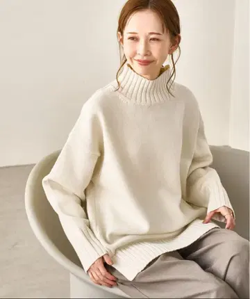 미사용 새상품 사이드 슬릿 니트 풀오버 이지케어