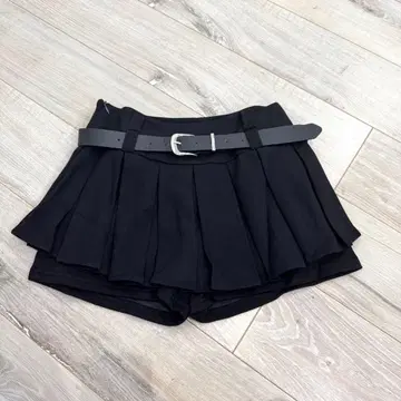 플리츠 숏팬츠 벨트 포함 스커트 한국 패션 블랙 M