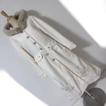 엑시즈팜 천체 자수 후드 부착 코트