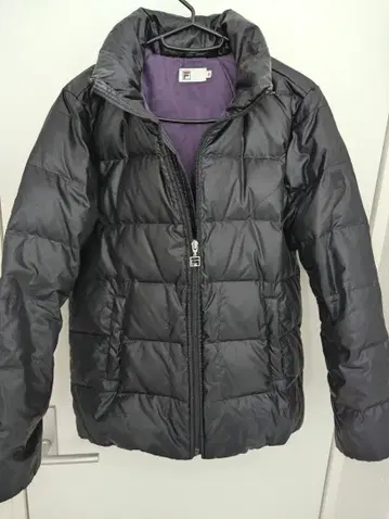 [경량 다운 80%] FILA 블랙 다운 자켓