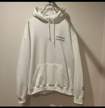 Mercedes Anchor Inc. 화이트 후드티