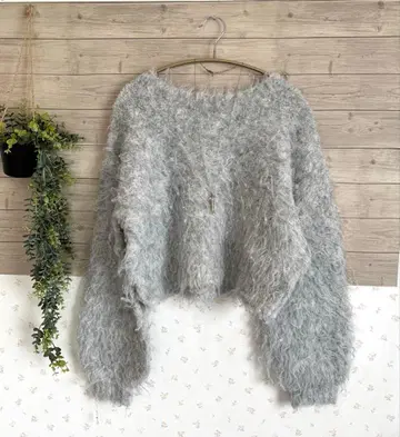 새상품 ABITOKYO 복슬복슬 숏 기장 니트