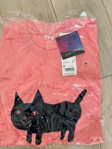 미사용 새상품 요네즈켄시 UNIQLO UT 핑크 T셔츠 M사이즈