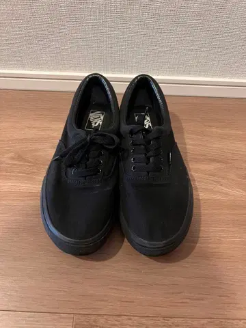 VANS 블랙 스니커즈