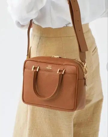 IENA 마뉴엘 미라노 별주 가죽 백 MIDI 카멜