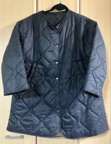 uricca 우리카 퀼팅 코트 블랙