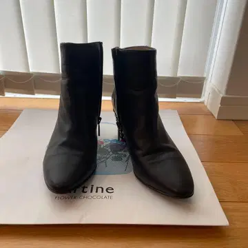 블랙 가죽 숏부츠 36 사이즈 ZARA H&M 부츠 사이드 고어