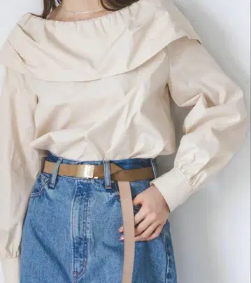 새상품 NOBLE 숄더 랩 디자인 블라우스