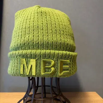 그린 MBE 자수 니트 비니