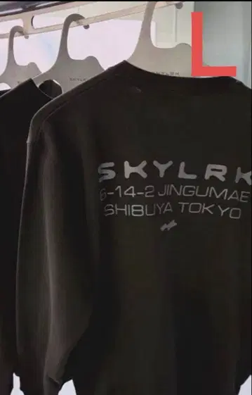 SKYLRK 팝업 도쿄 한정판 CREWNECK 크루넥 L 블랙