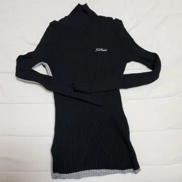 Titleist 블랙 터틀넥 스웨터